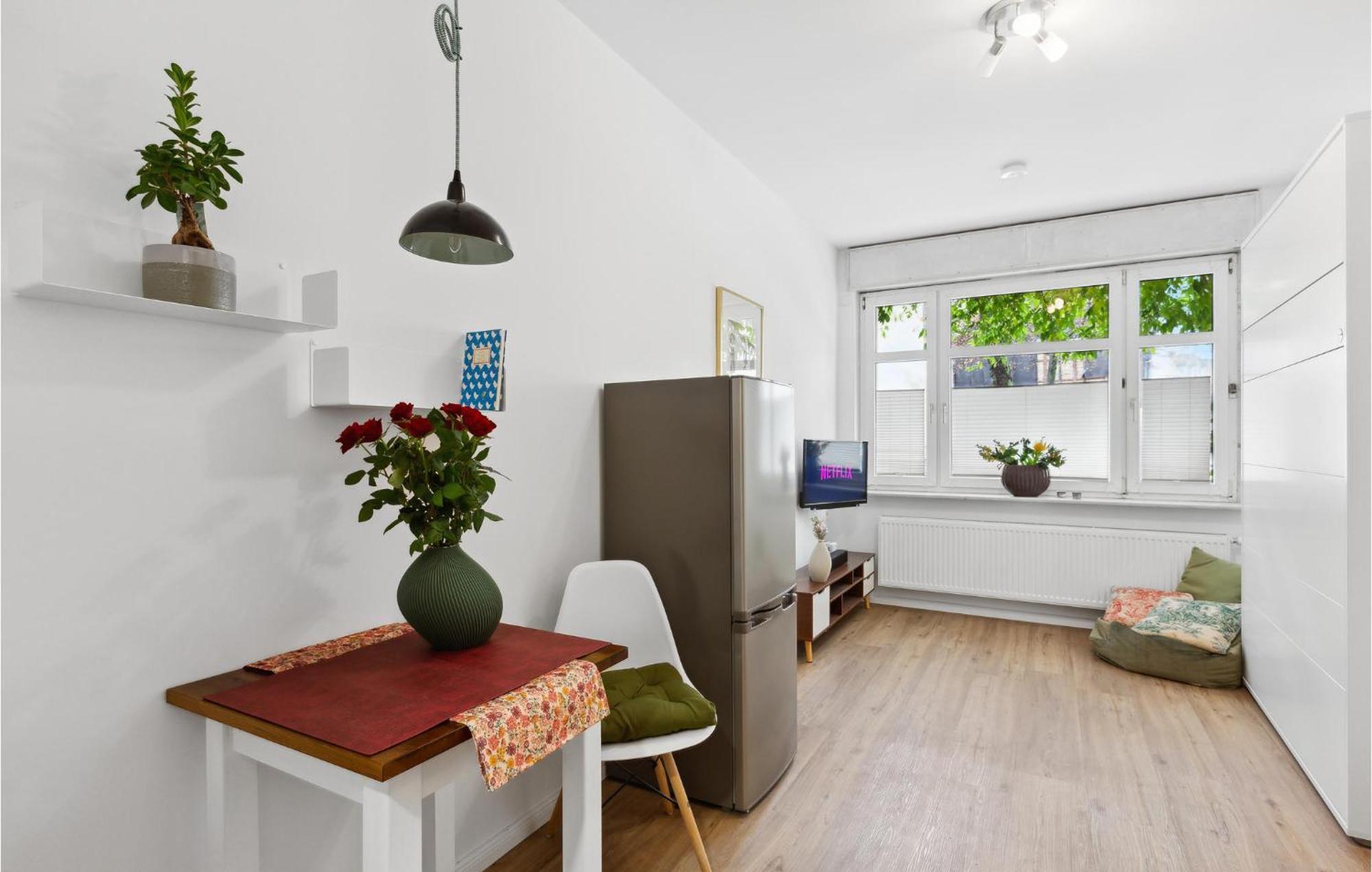 Pet Friendly Apartment In Naumburg With Kitchen Екстер'єр фото