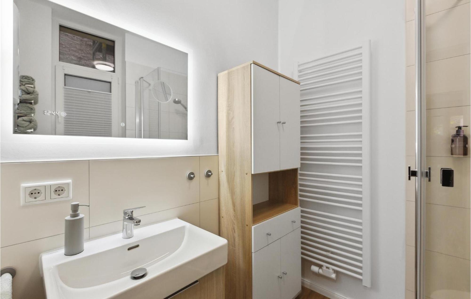 Pet Friendly Apartment In Naumburg With Kitchen Екстер'єр фото