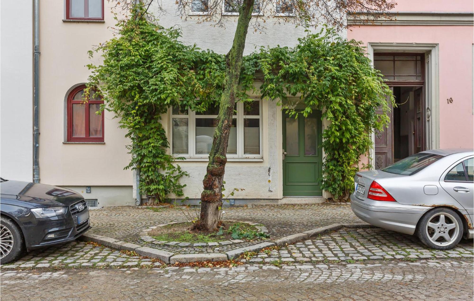 Pet Friendly Apartment In Naumburg With Kitchen Екстер'єр фото
