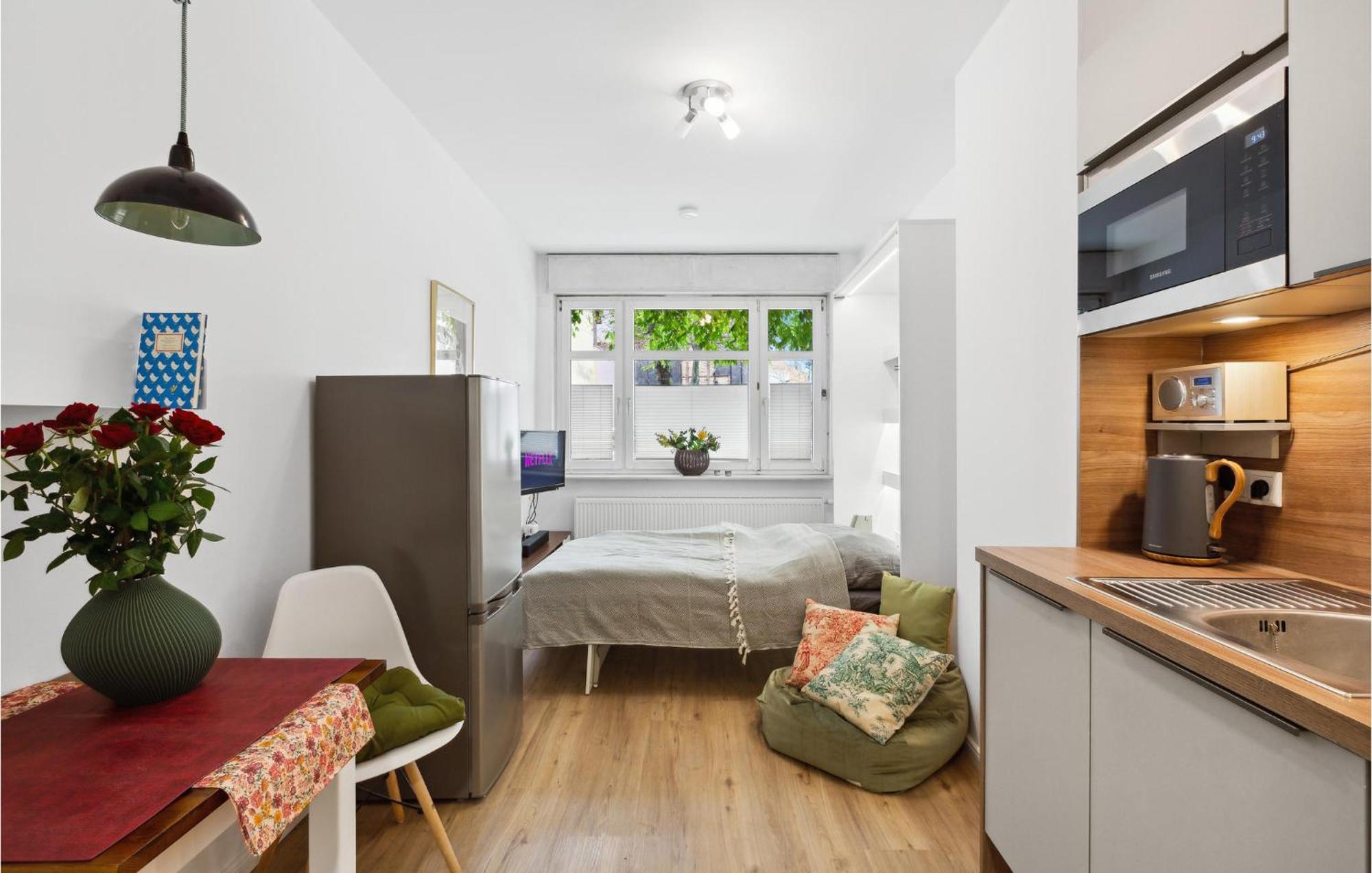 Pet Friendly Apartment In Naumburg With Kitchen Екстер'єр фото