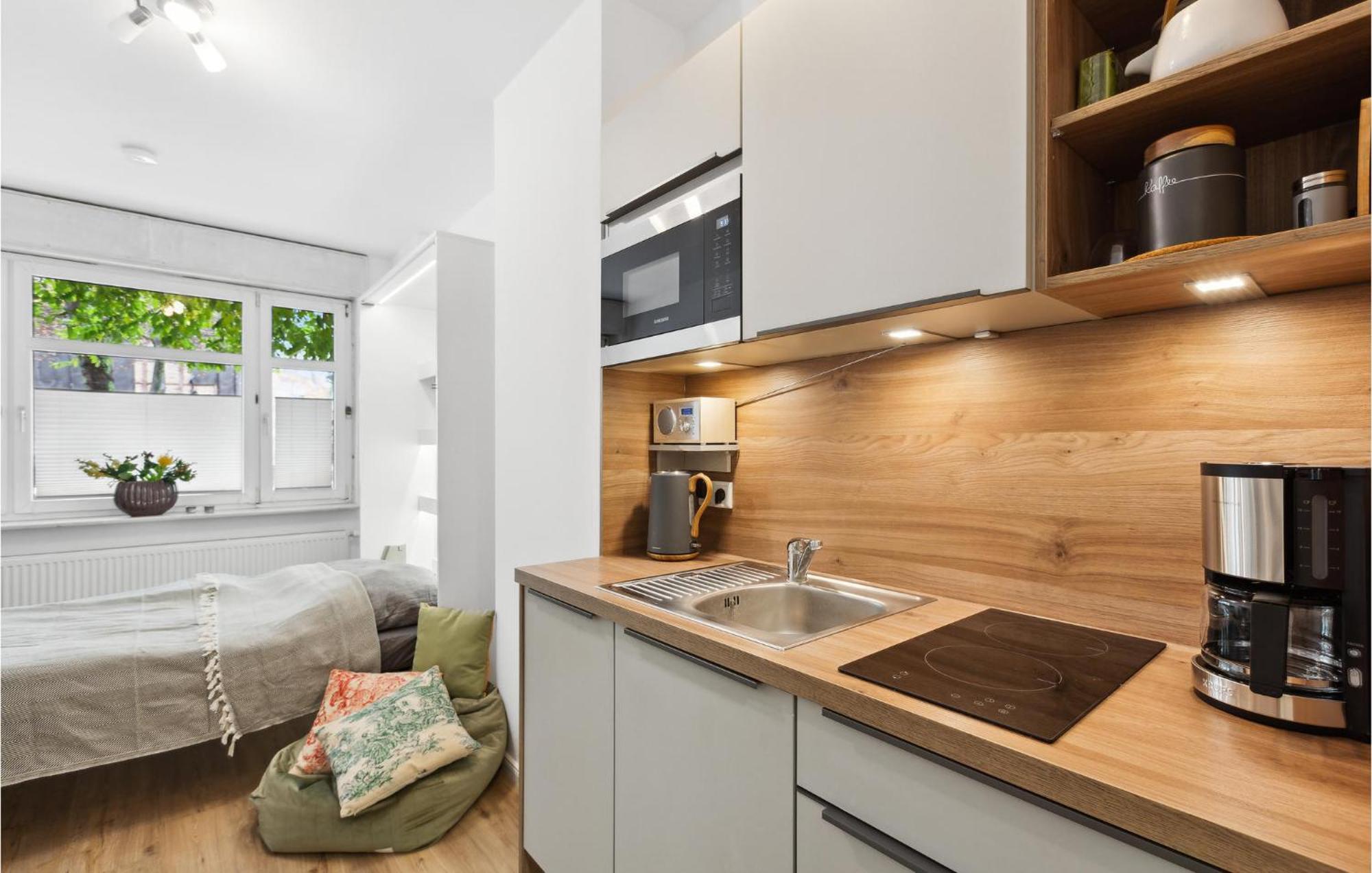 Pet Friendly Apartment In Naumburg With Kitchen Екстер'єр фото